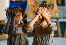 女兒同學來家裡玩「完全不打招呼」! 家長無奈:該怎麼做?