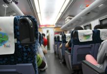 千萬別嗆哲學系學生! 火車大媽逼讓座…她溫柔「183字開砲」電到閉嘴