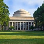 麻省理工畢業失業3年! 父母給「800萬零用錢」他怨:把我養成巨嬰