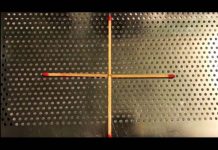 如何只動一根火柴就變出正方形??