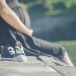 孕婦產前偷塞紙條給醫生「發生意外請保我」,醫生看到原因後鼻酸秒答應!