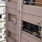一台冷氣室外機引起爭議!師傅曝光安裝過程….太恐怖了!