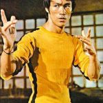 一代功夫巨星李小龍,當年試鏡的影片曝光….只是示範就把老外嚇昏!