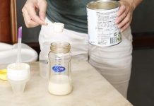 太驚悚了,半夜人夫起床幫忙泡奶,竟然泡出「土色奶」!?