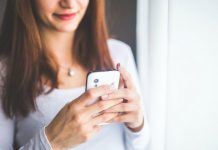 東湖金泰亨找心怡!大樓牆壁貼上「超巨大尋人啟事」 網細看後「揪出關鍵一點」:她不會出現了啦