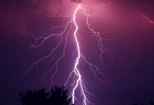 「閃電」的台語怎麼念? 老師傅「曝光正確發音」他驚訝:根本台語多益900分