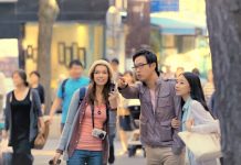 手機錢包被偷!善良韓國男「大方掏30萬」借杜拜男子 一周後查看戶頭「卻當場傻眼」:有錢就是任性